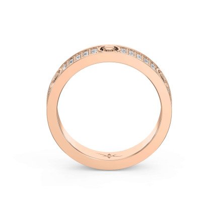 Elegant Gold Band with Round Cut Diamonds – Lab-Grown & Natural Brilliance