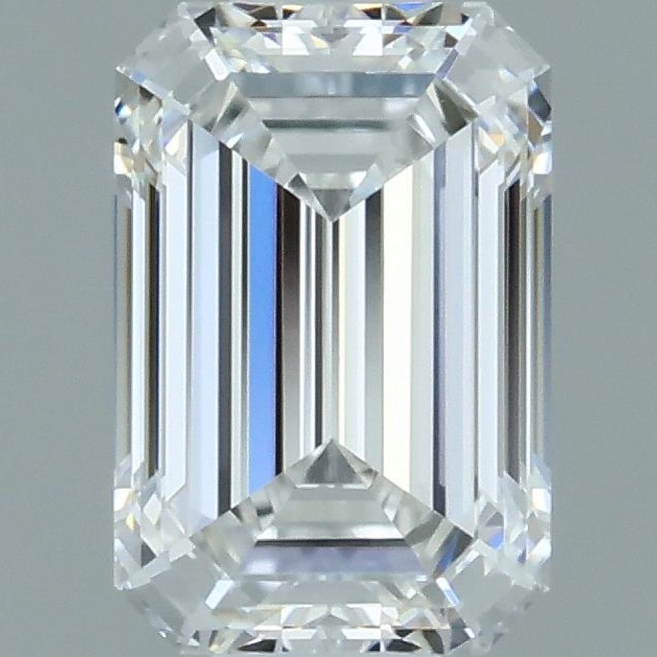 0.32 Carat Emerald Diamond