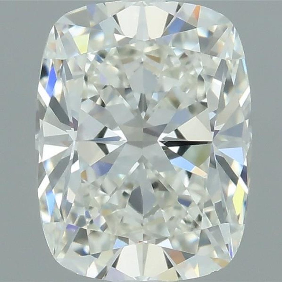 0.7 Carat L.cushion Diamond